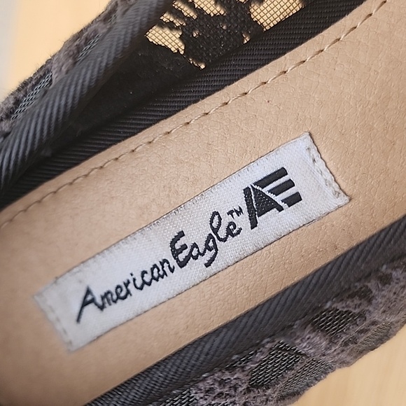 American Eagle Lace Peep Toe Wedge Size 6 - Picture 7 of 11